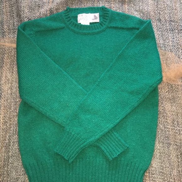 Lord & Taylor Emerald Green Sweater 100% Wool - Picture 4 of 4