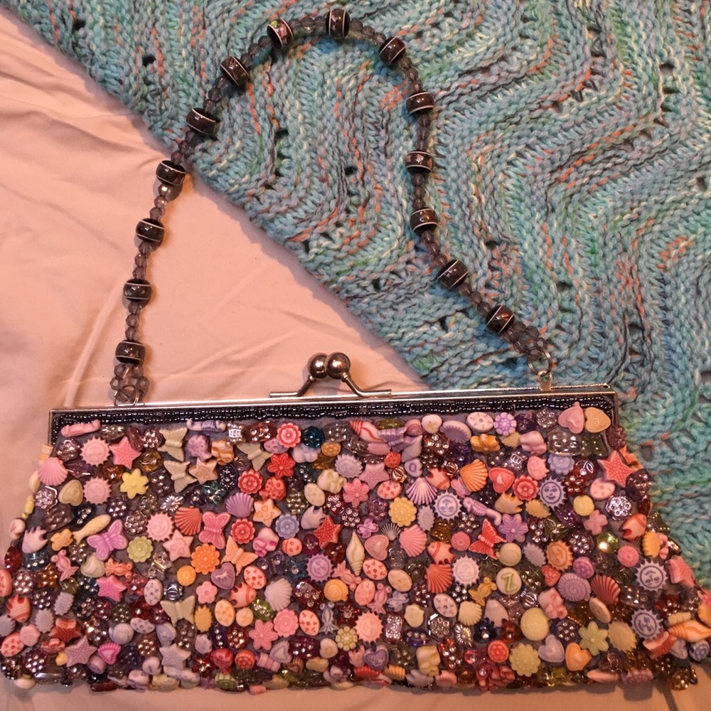 Beaded clutch - Picture 2 of 4