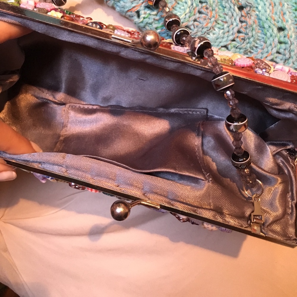 Beaded clutch - Picture 4 of 4