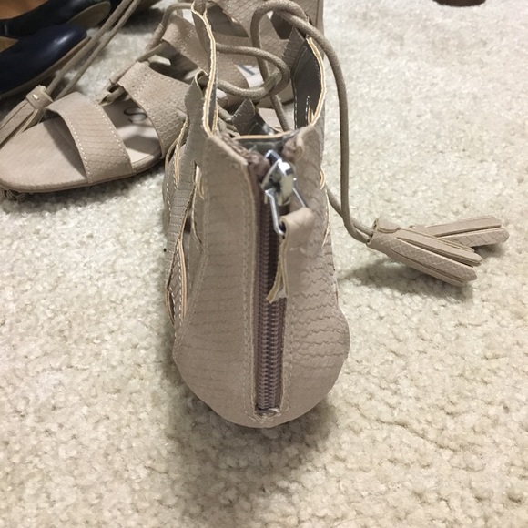 Tasseled gladiator sandals - Picture 3 of 4