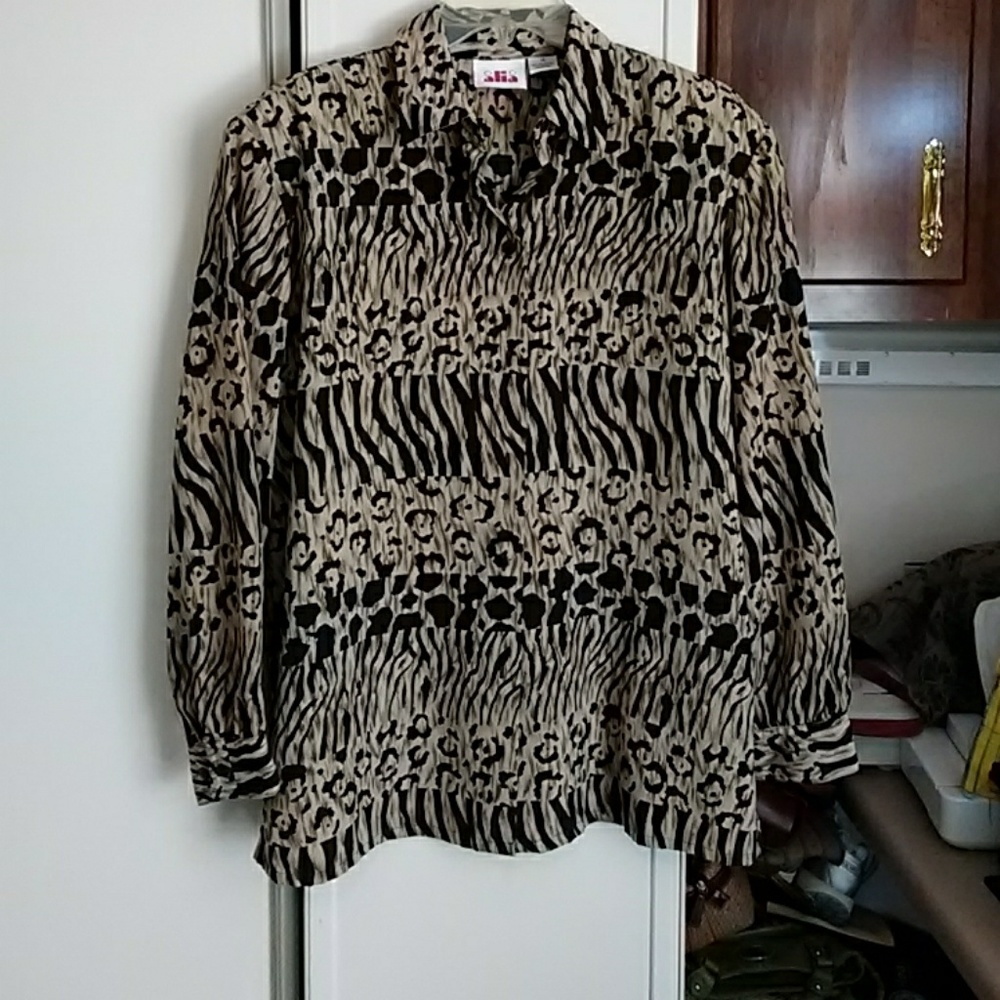 Long sleeve blouse
