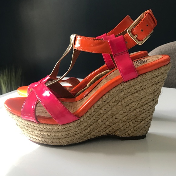 Shoes - Picture 2 of 3