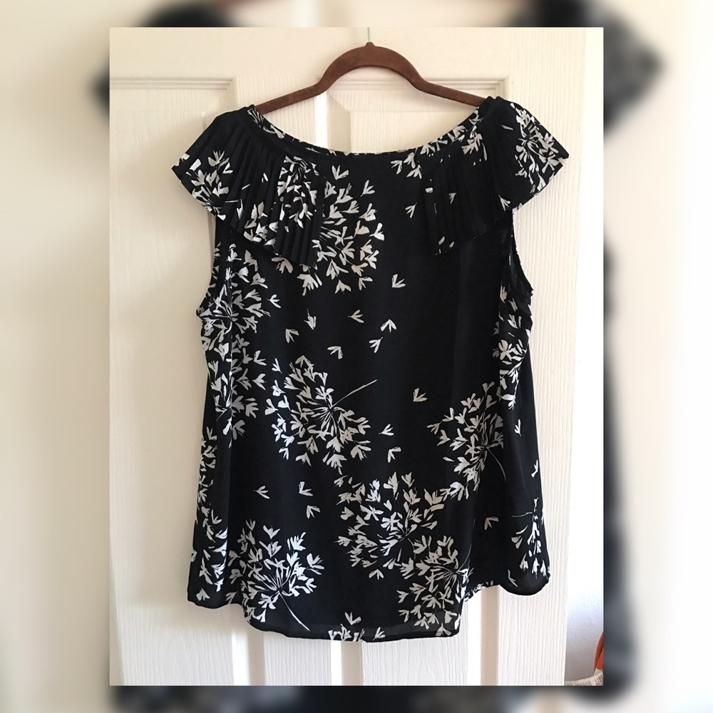 Banana Republic top size XL