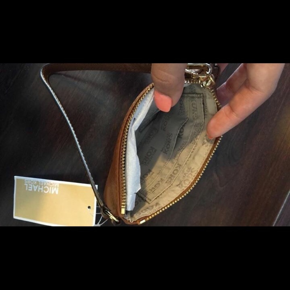 Michael Kors Jet Set Small Leather Wristlet