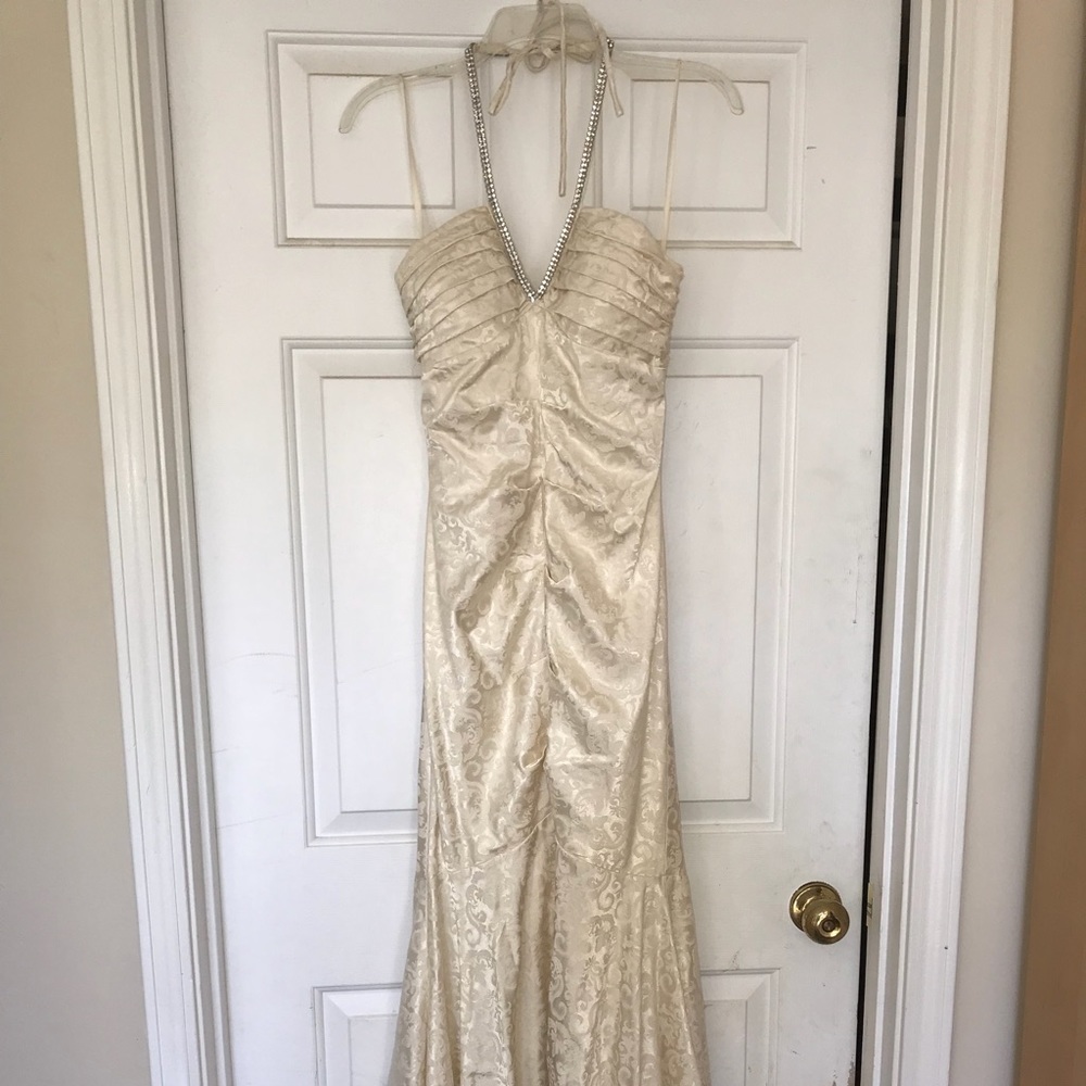 Prom Dress Halter/Mermaid Style - Picture 3 of 8