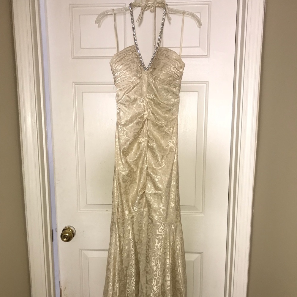 Prom Dress Halter/Mermaid Style - Picture 4 of 8