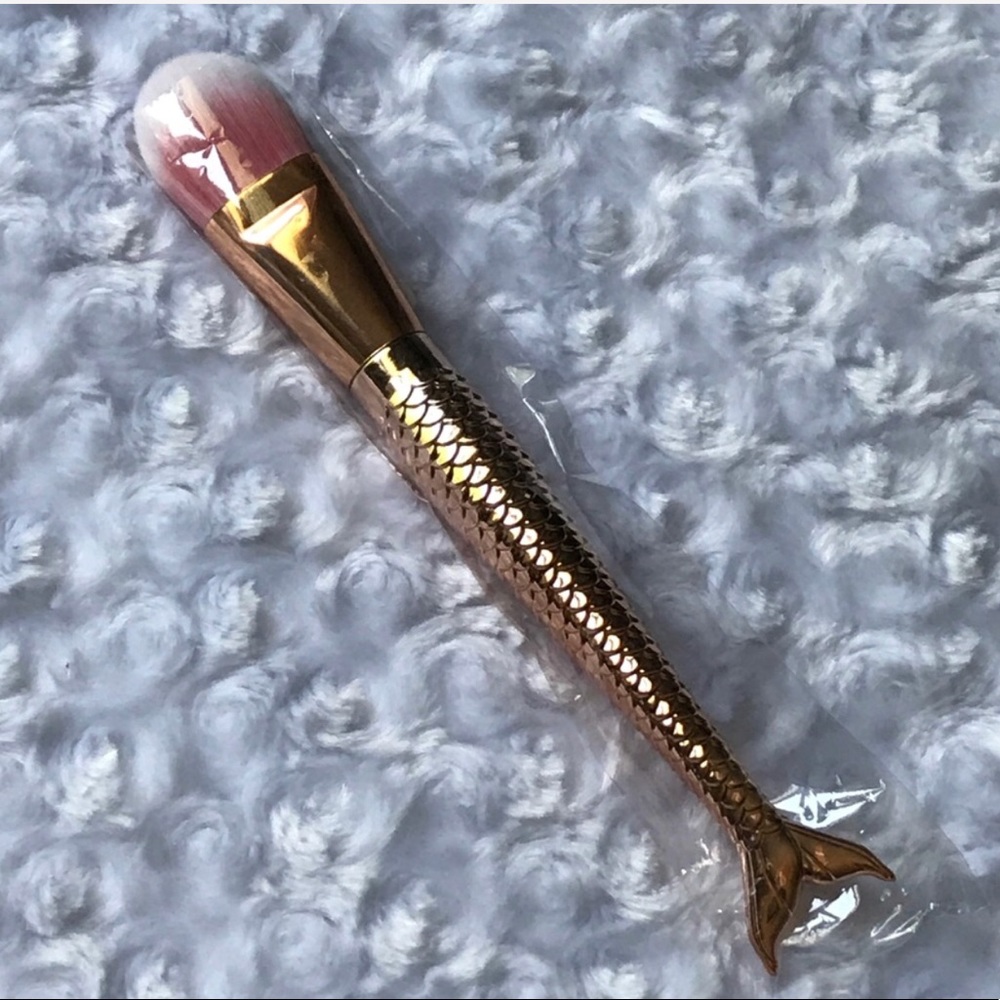 New| KABUKI MUL FISH MERMAID MAKE UP BRUSH - Picture 3 of 6