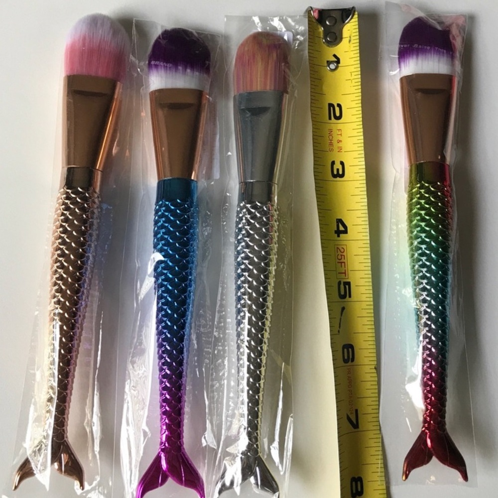 New| KABUKI MUL FISH MERMAID MAKE UP BRUSH - Picture 5 of 6