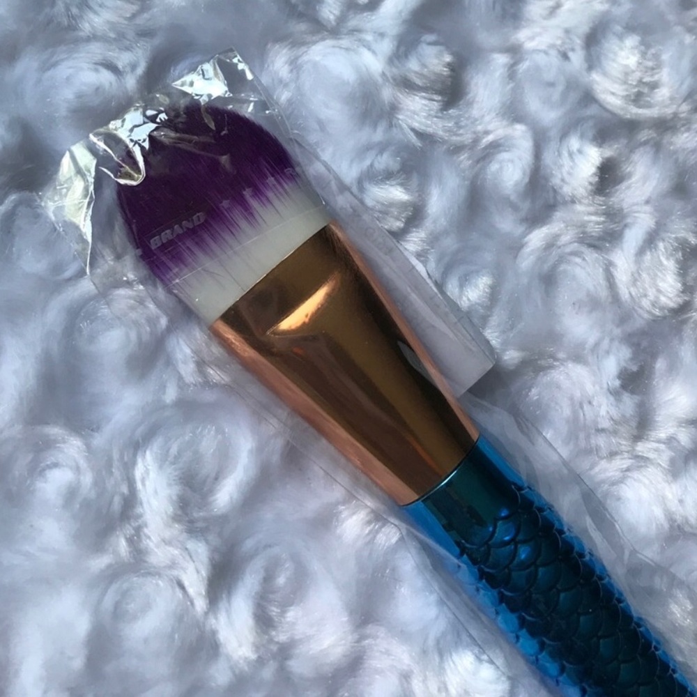 New| KABUKI MUL FISH MERMAID MAKE UP BRUSH - Picture 6 of 6