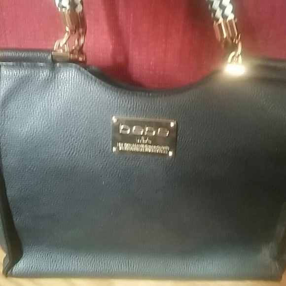 Bebe - Picture 2 of 5