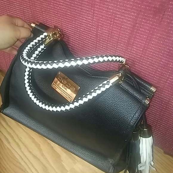 Bebe - Picture 5 of 5