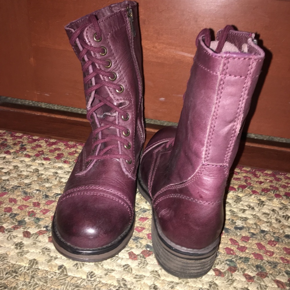 Combat boots