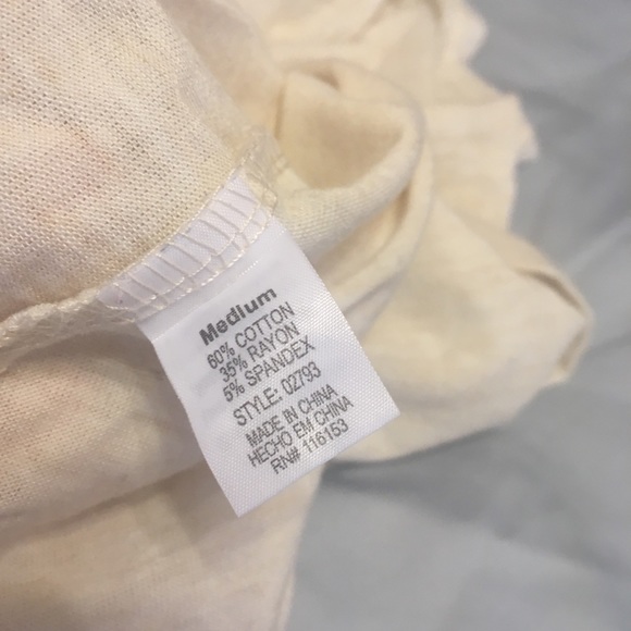 Cute top - Picture 3 of 3