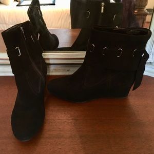 Bandolino wedge booties