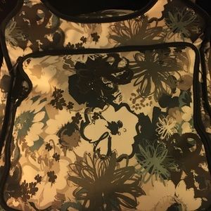 Thirty one Rolling Suitcase
