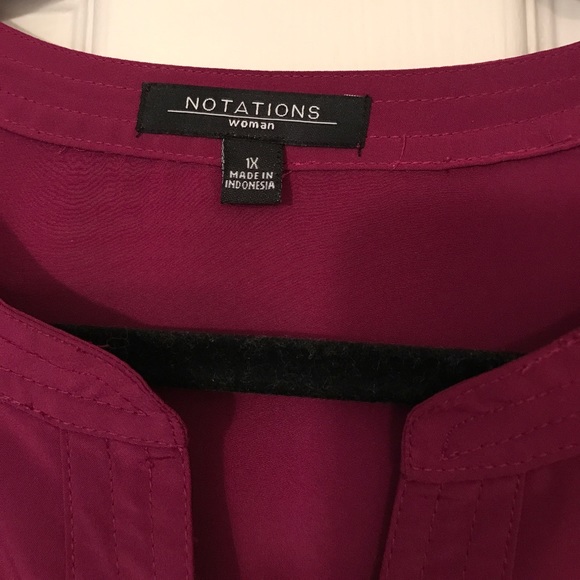 Notations burgundy tunic top with gold buttons 1X. Full sleeves or 3/4 length! - Picture 2 of 7