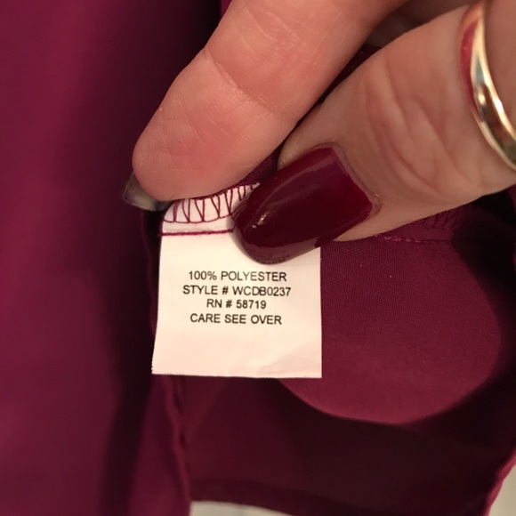 Notations burgundy tunic top with gold buttons 1X. Full sleeves or 3/4 length! - Picture 5 of 7