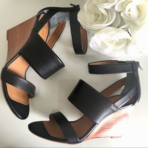 New Seychelles Stylish Leather Wedges in Black