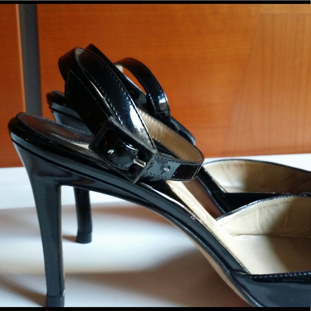 MANOLO BLAHNIK  patent leather double strap pumps - Picture 4 of 8