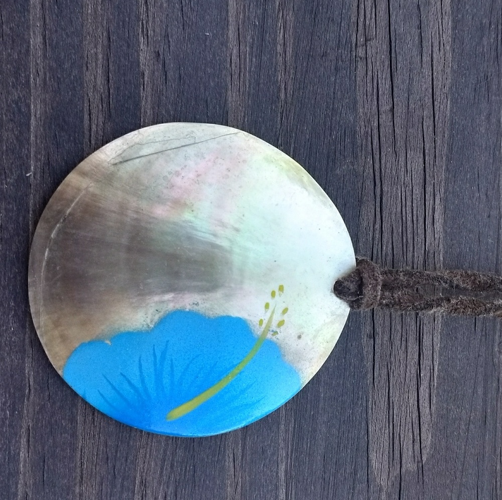 Mother of Pearl Shell Necklace