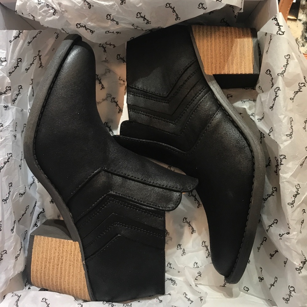 Black Booties