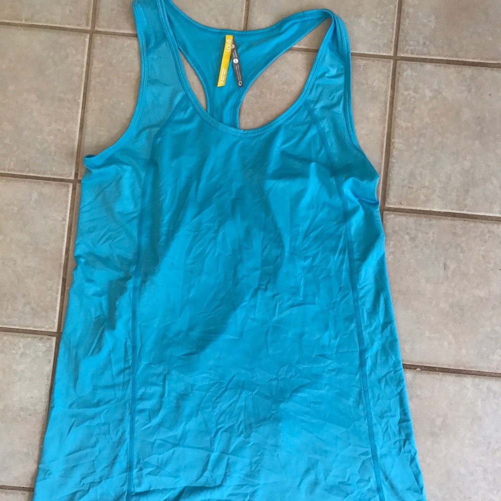 Lightweight Lole activewear
