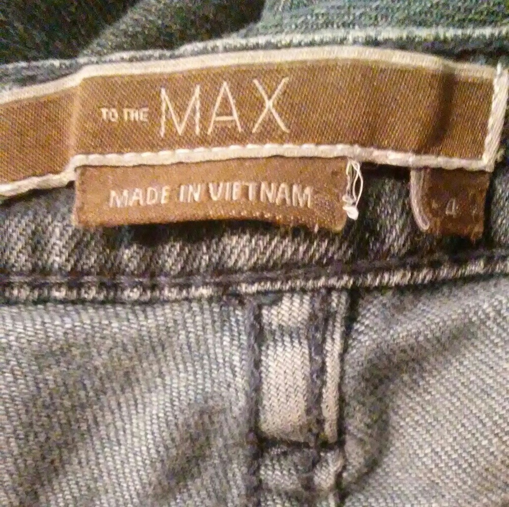 ISO To The Max Flare Jeans- size 6!!!