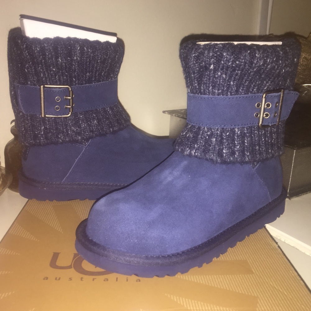NWT Ugg Australia NAVY blue Cambridge boots SIZE 5