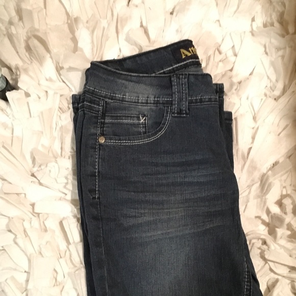 Angie’s jeans - Picture 2 of 3