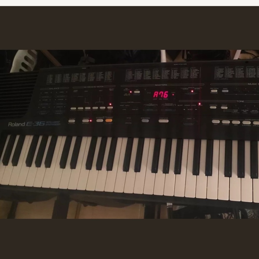 Selling Roland E-36 synthesizer Keyboard