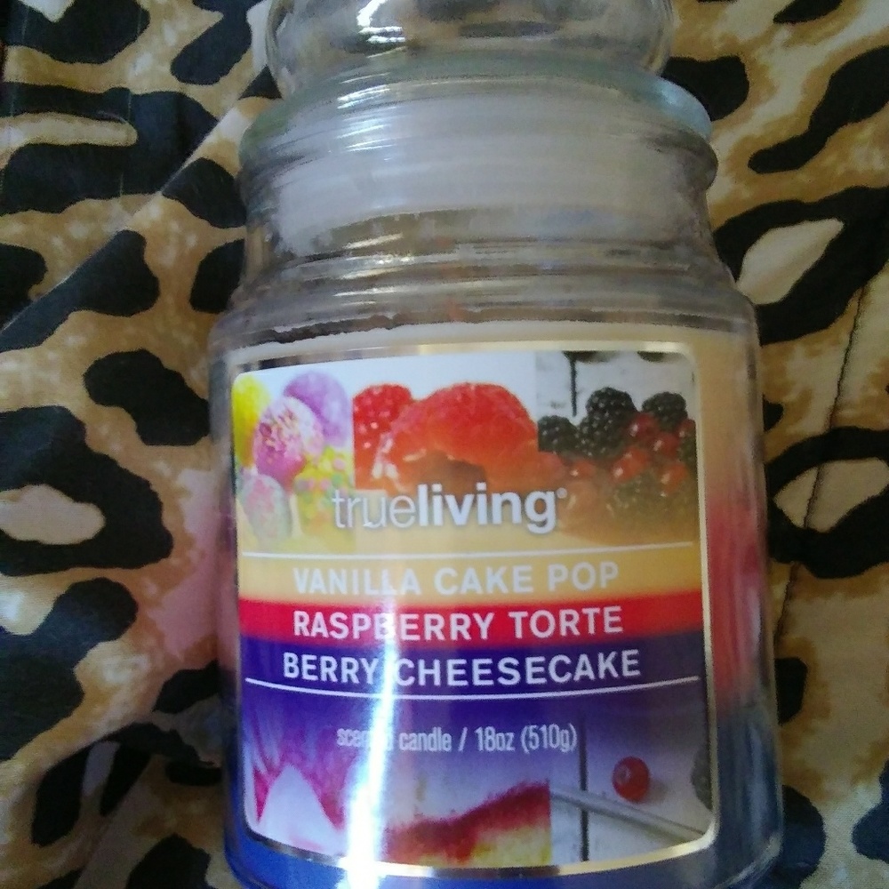 True Living Candle