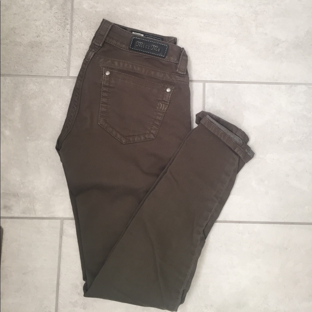 Miss Me. Signature Skinny. 28/32