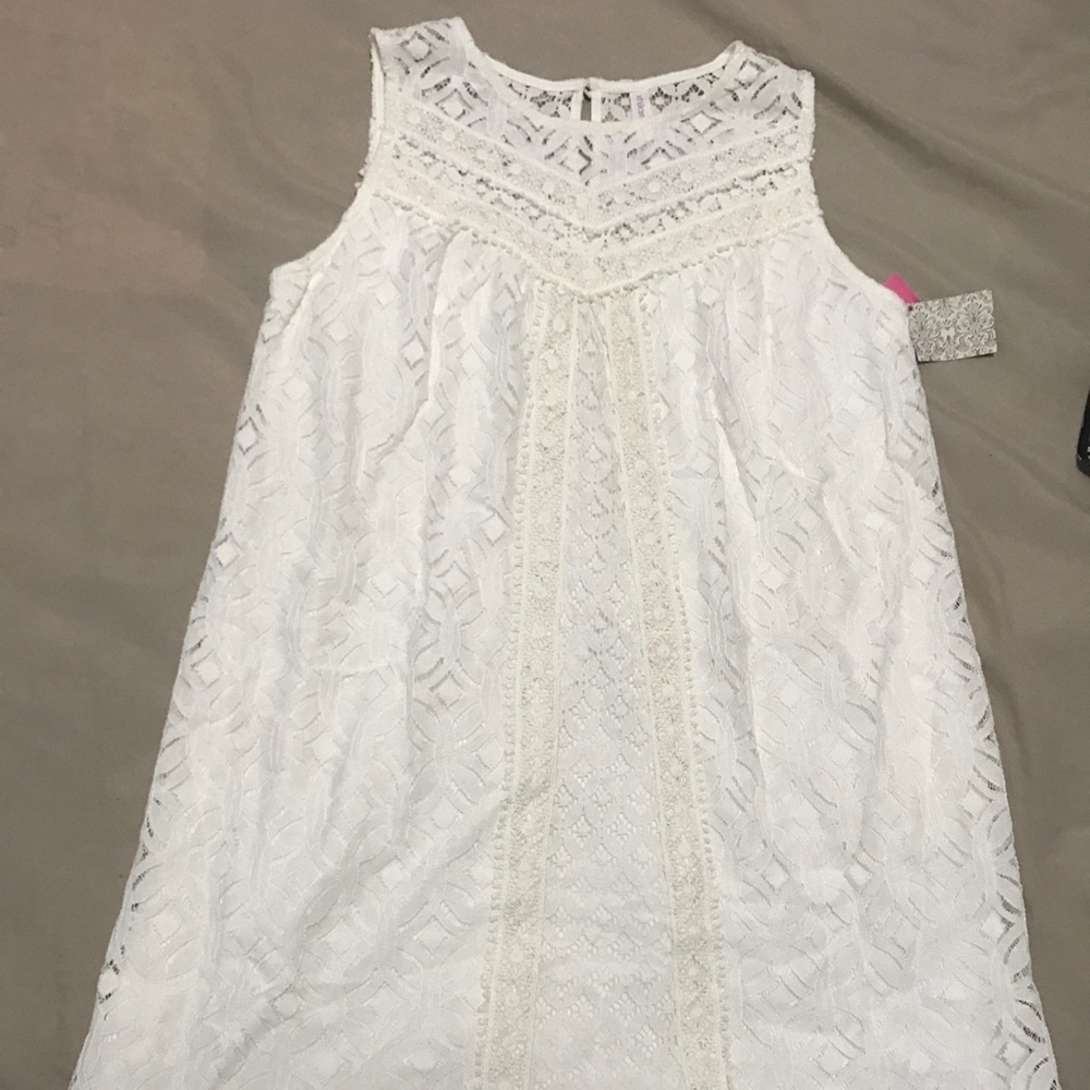 White lace dress