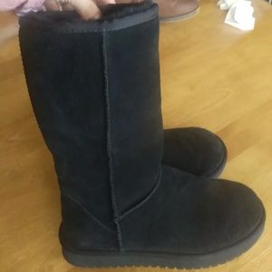 Koolaburra by UGG Suede Black Boots