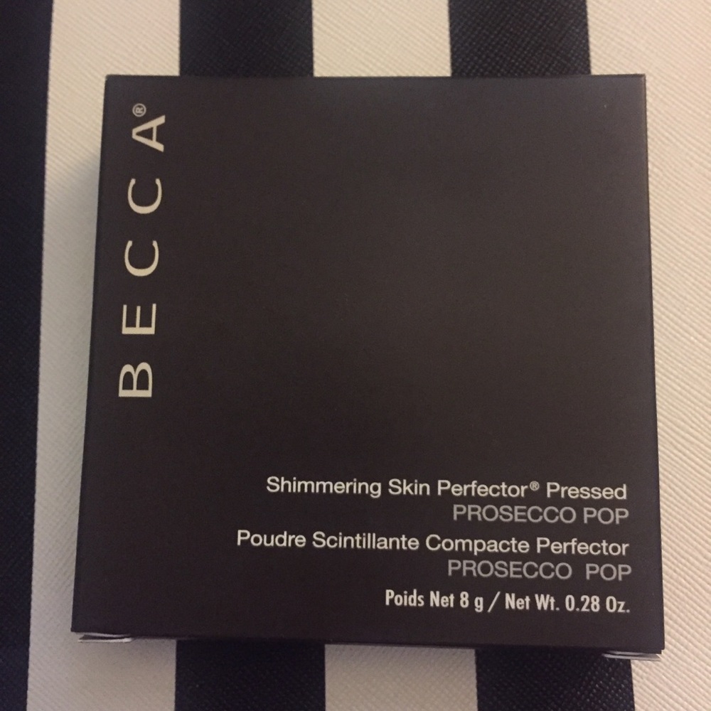 Becca Highlighter in prosecco pop