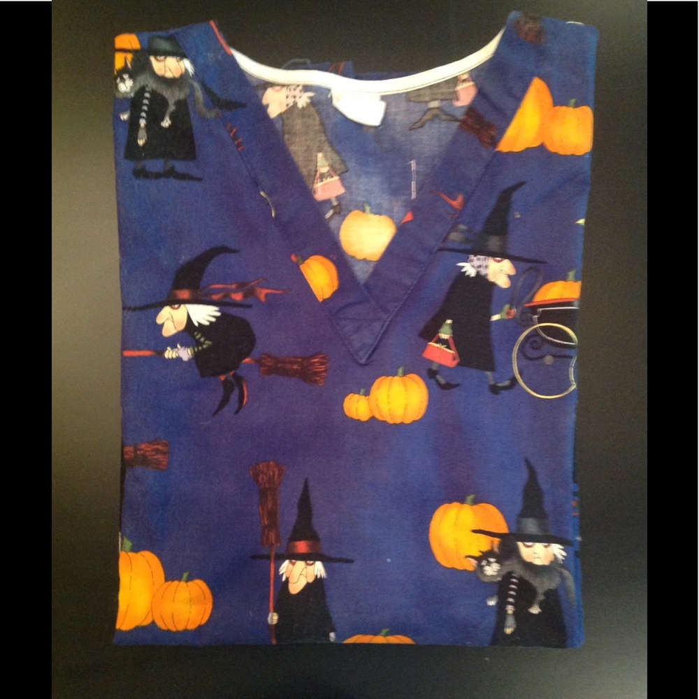 WITHCY WOMAN SCRUB TOP AND SOCKS