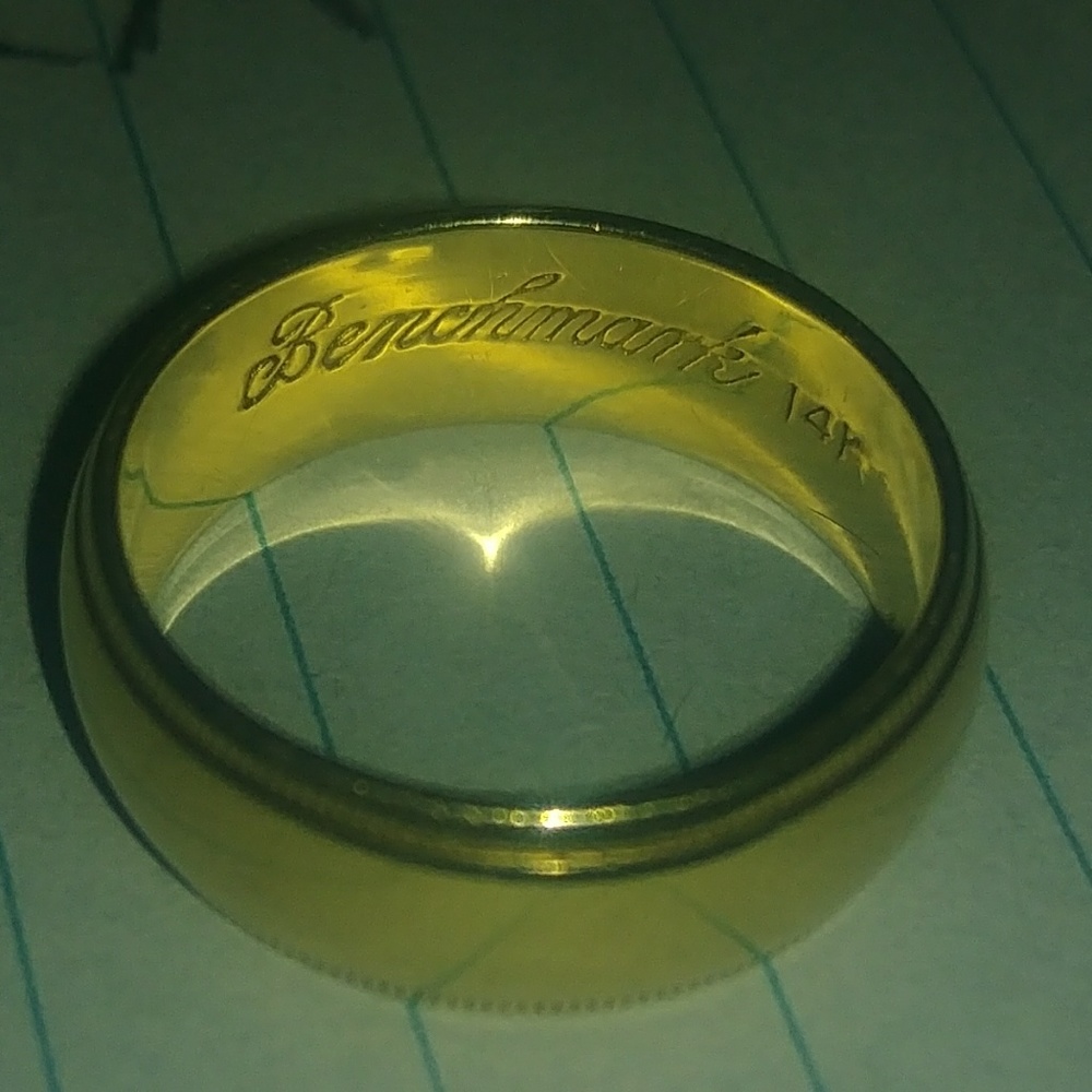 14kt Solid Gold Ring - Picture 1 of 3