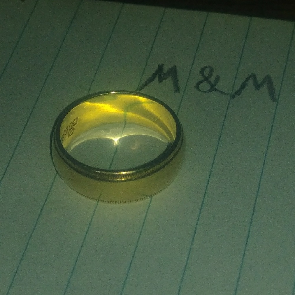 14kt Solid Gold Ring - Picture 3 of 3