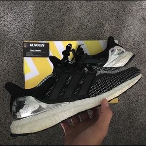 Adidas “silver medal” ultra boost