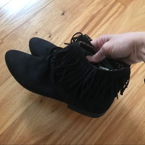 Women's fringe booties!
