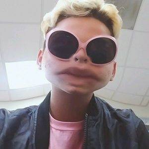 Meet your Posher, Daniel