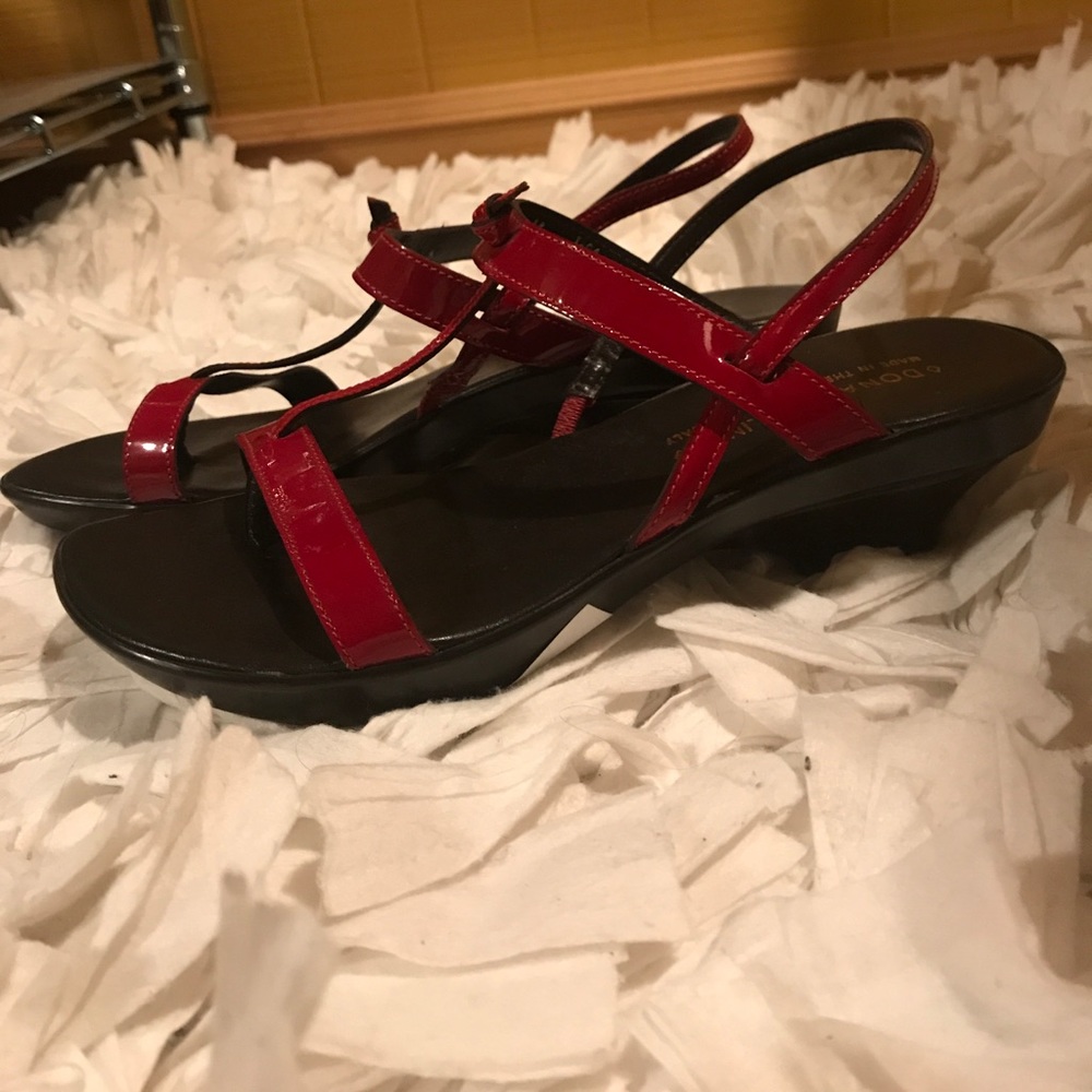 Donald J Pliner Sandals