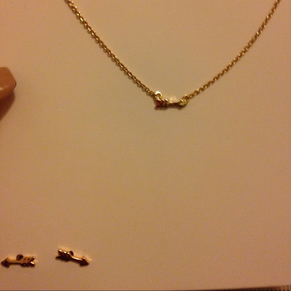 Arrow Necklace and Stud Set - Picture 1 of 3