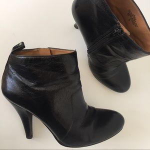Nine West Black Ankle Boots Size 7M Nine West Black Ankle Boots Size 7M