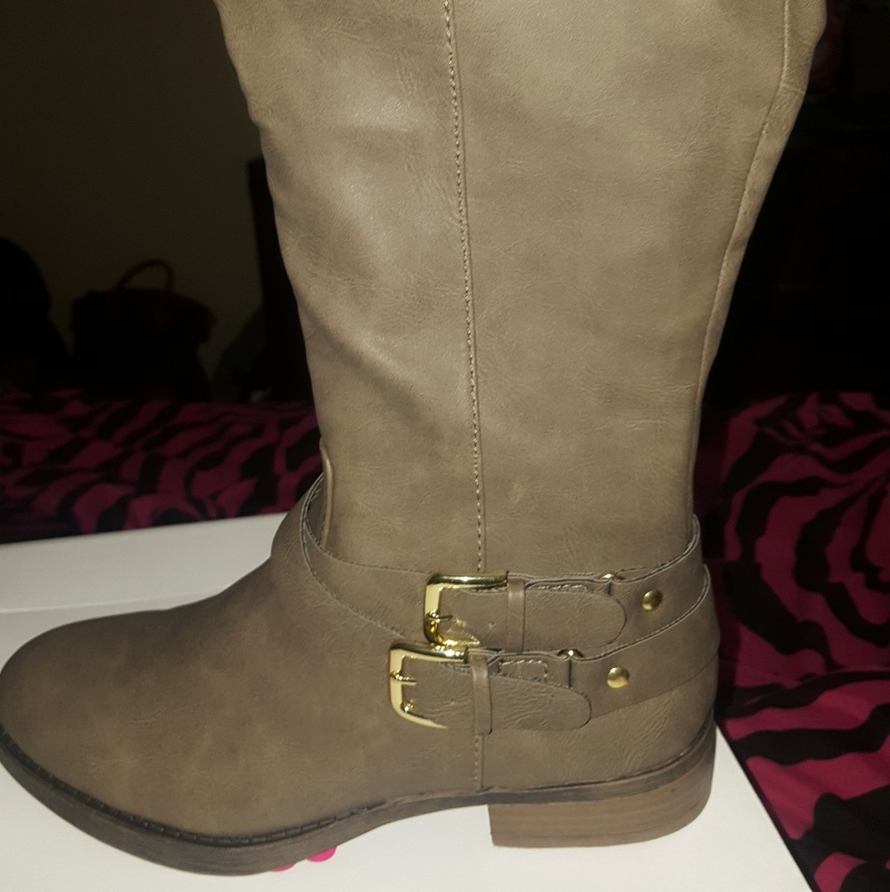 Brand New Brown Boots