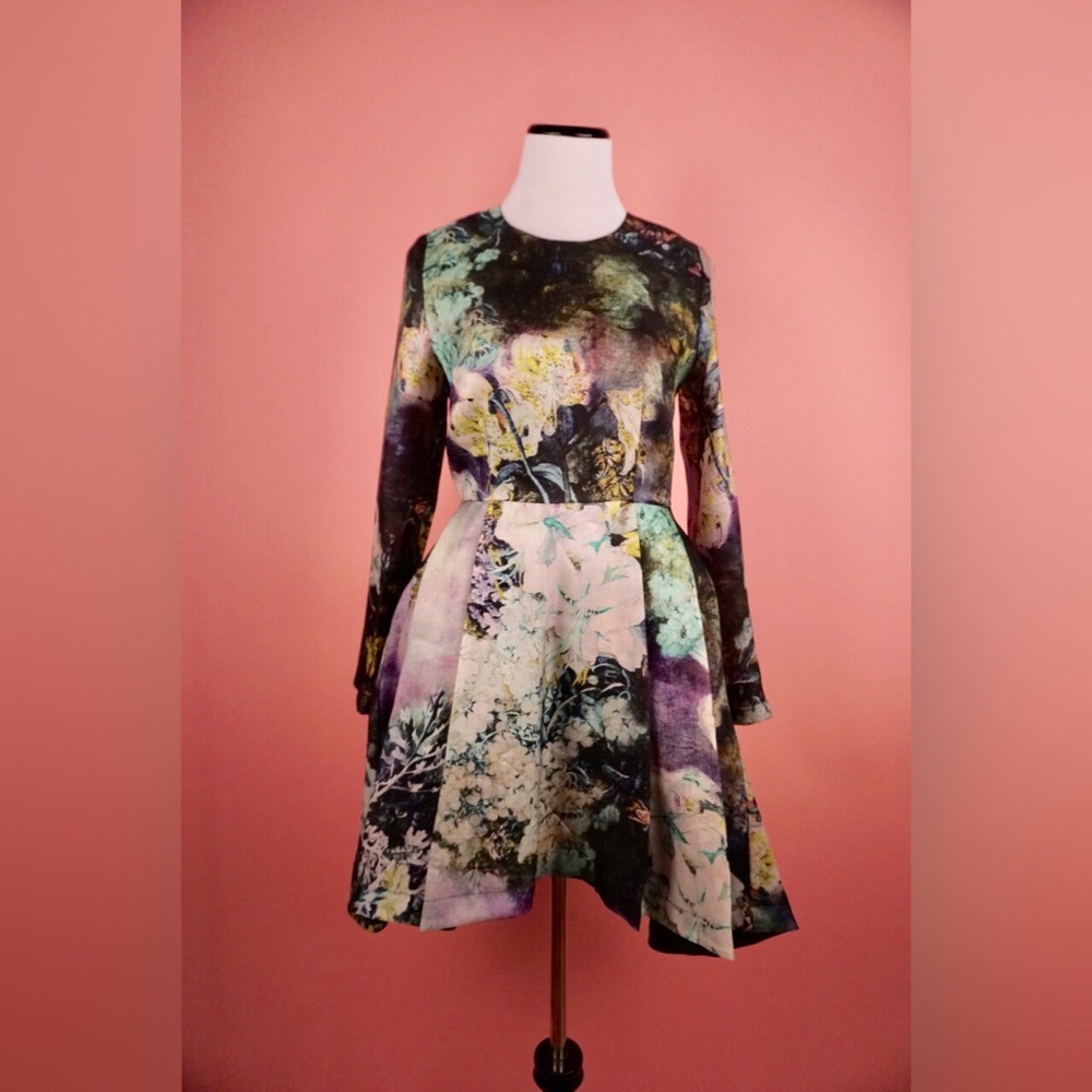 Long sleeve floral pleated floral dress Xs/S