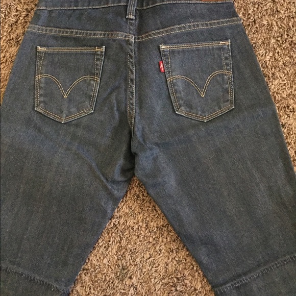 Levi’s shorts, size 0 - Picture 2 of 2