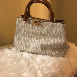 MK Purse
