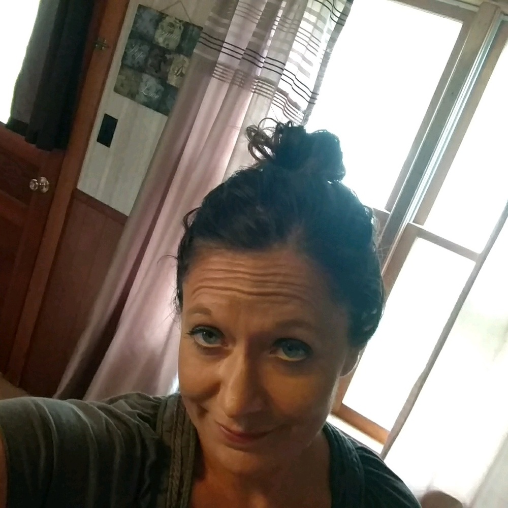 Meet your Posher, Deborah