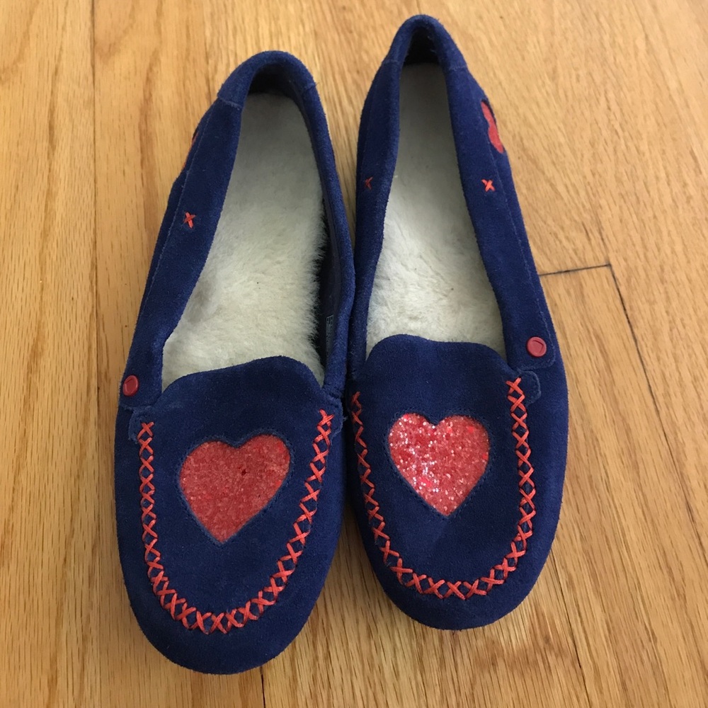 I heart ugg slippers size 5